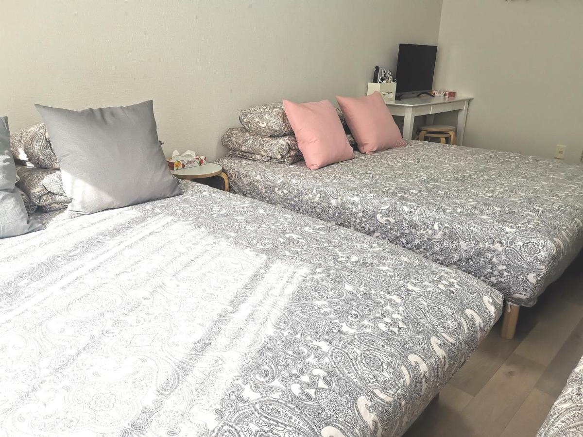 B House -- Self Check In -- Number & Password Is In The Following Email Appartement *